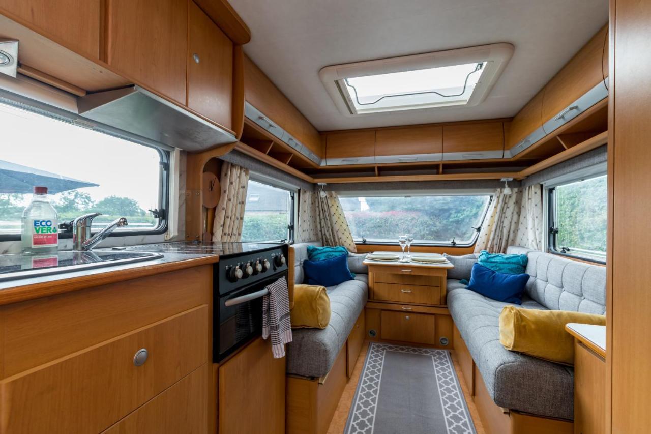 Cosy Caravan On Luxury Campsite Hulme End Exterior photo