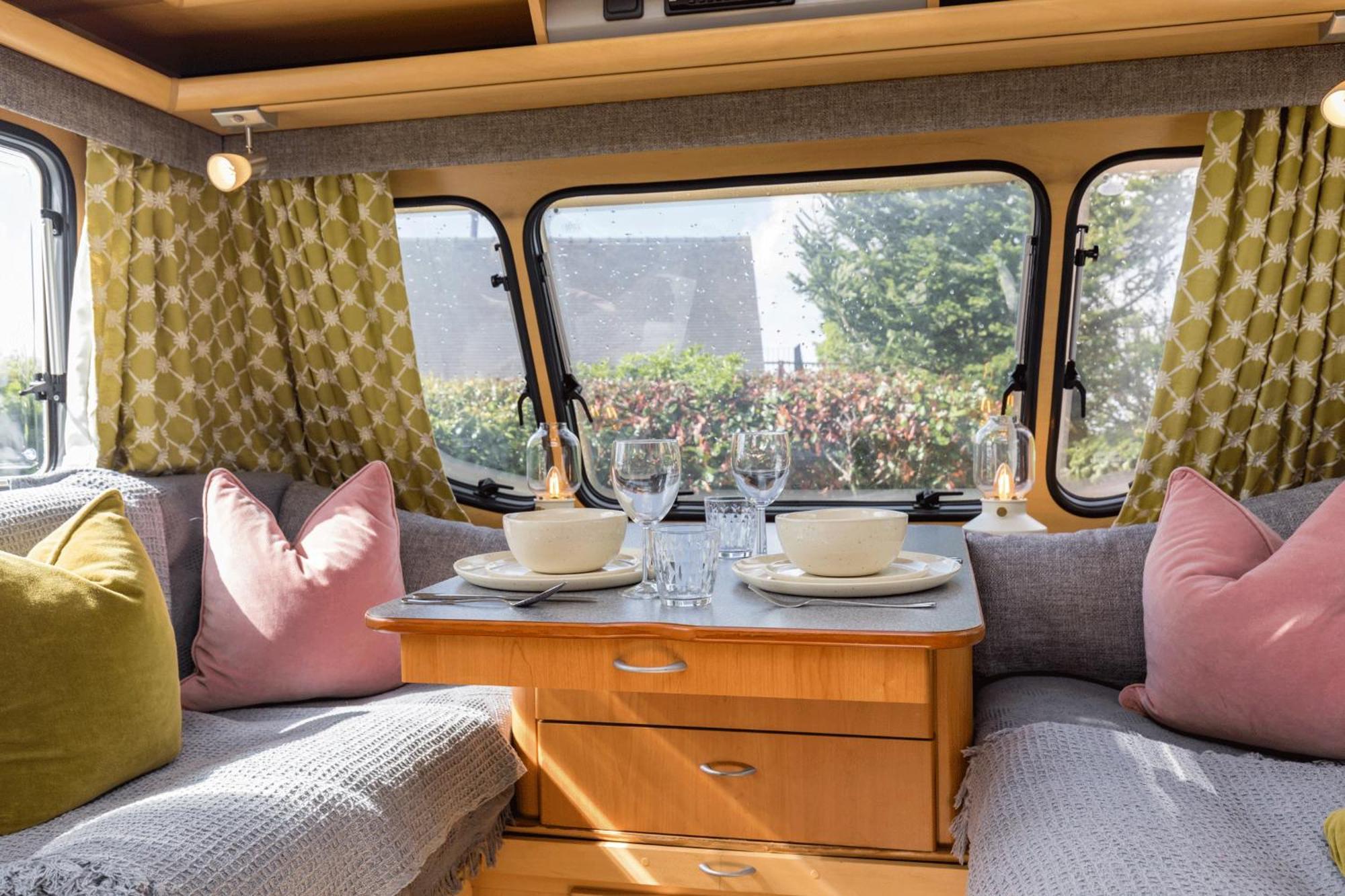 Cosy Caravan On Luxury Campsite Hulme End Exterior photo