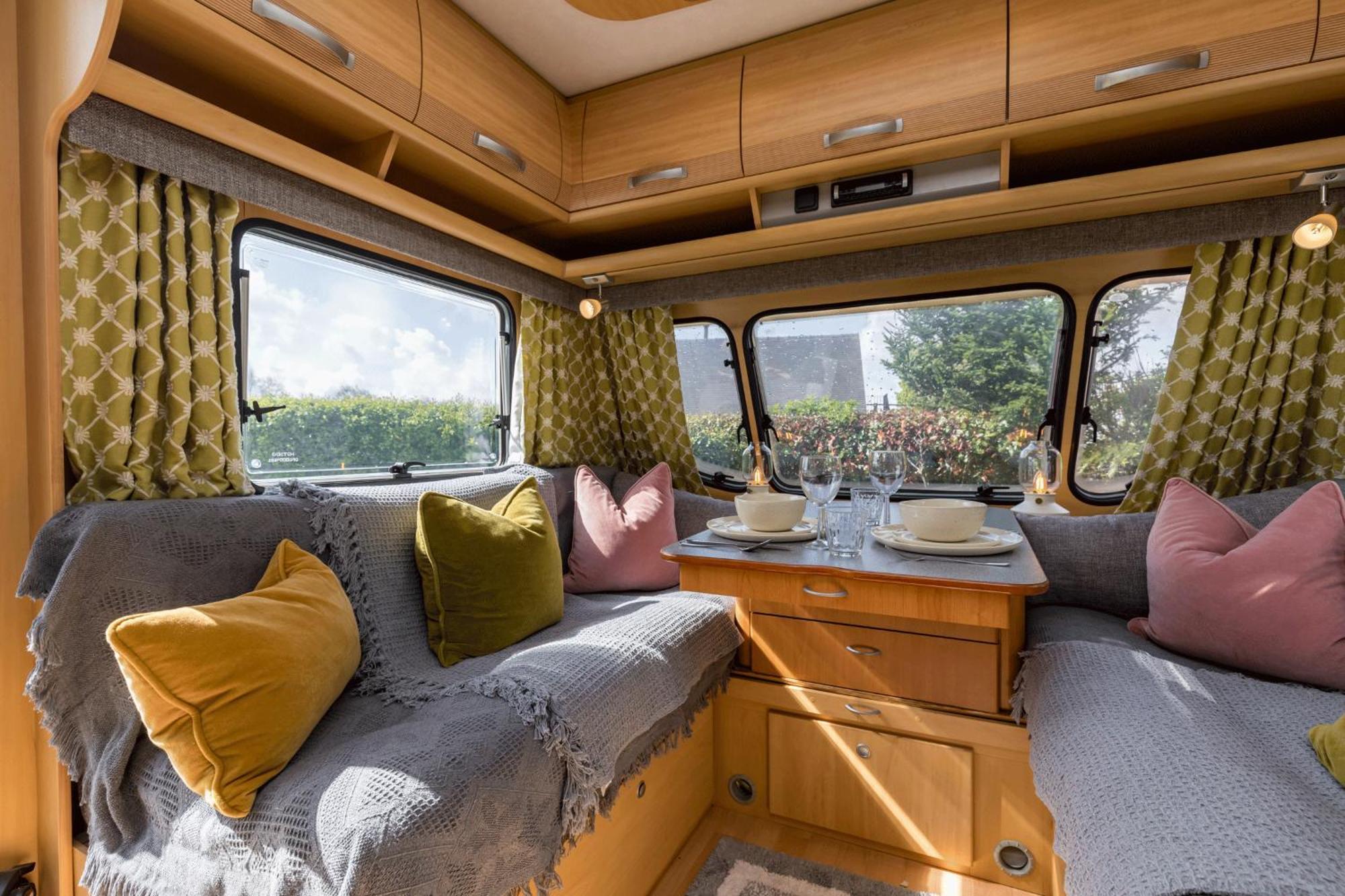Cosy Caravan On Luxury Campsite Hulme End Exterior photo